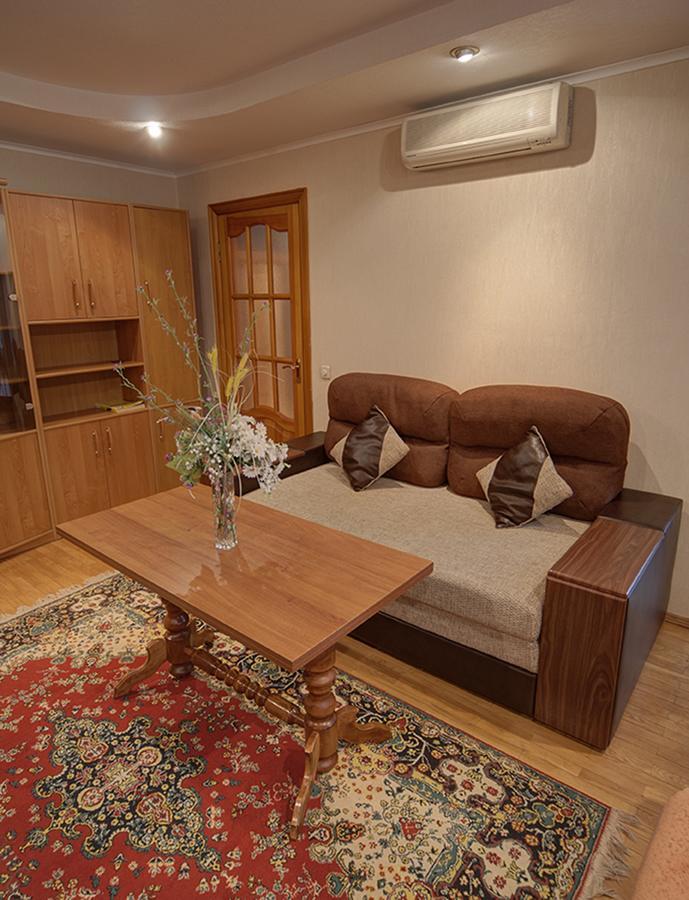 Квартира По Улице Большая Васильковская, 129 Kiev Exterior foto